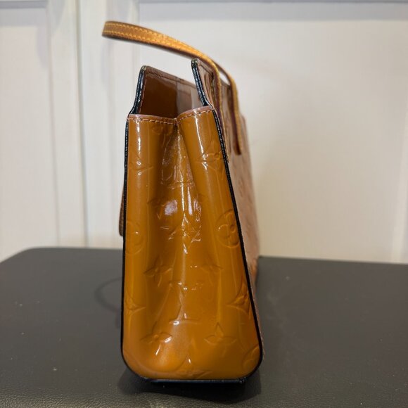 Authentic Louis Vuitton Catalina BB Vernis Patent Leather Handbag Golden - Picture 4 of 15